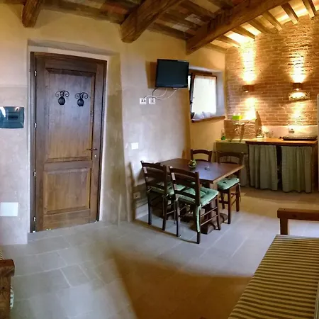 Casale Di Poggioferro Bed & Breakfast 3*
